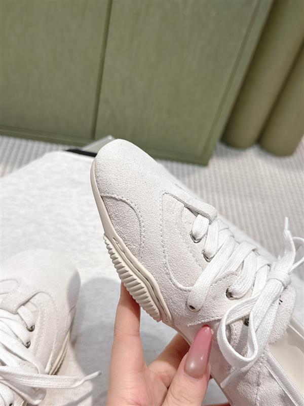 2025112716569830 310